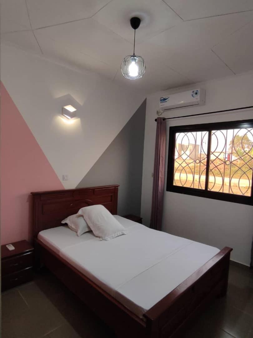 Hotel Appart B4U - Etoudi Яунде Екстер'єр фото